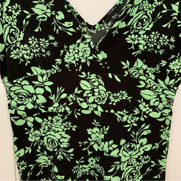 Floral Neon Green and Black Top - Picture 3 of 4